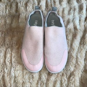 HeyFolks Women’s Casual Shoe.